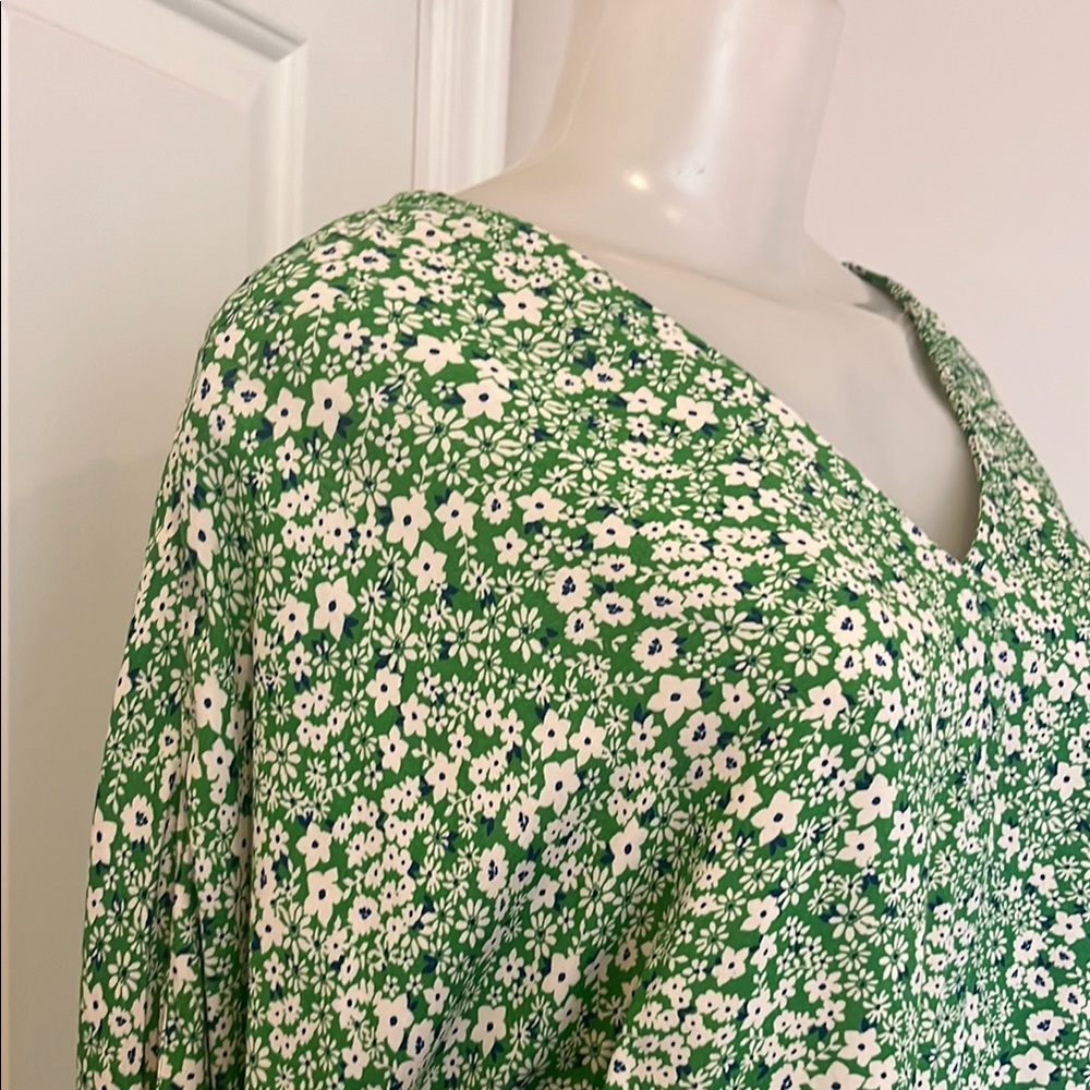beach lunch lounge Blouse in Vibrant green Floral Print blouse size Small - Picture 6 of 11